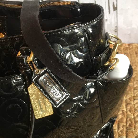 COACH PEYTON ARTEMBOSSED PATENT MULTIFUNCTION TOTE - Picture 7 of 8